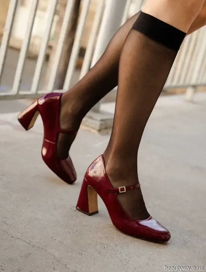 5 Невероятно стильных нарядов с платьем и колготками, которые делают зимнюю одежду такой простой