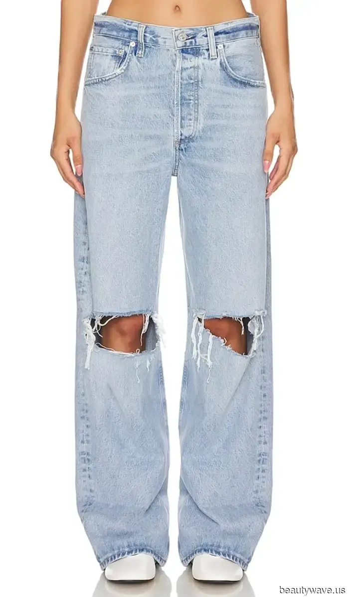 Forget about sneakers—baggy jeans and a white t-shirt look far more stylish with these timeless fall shoes.