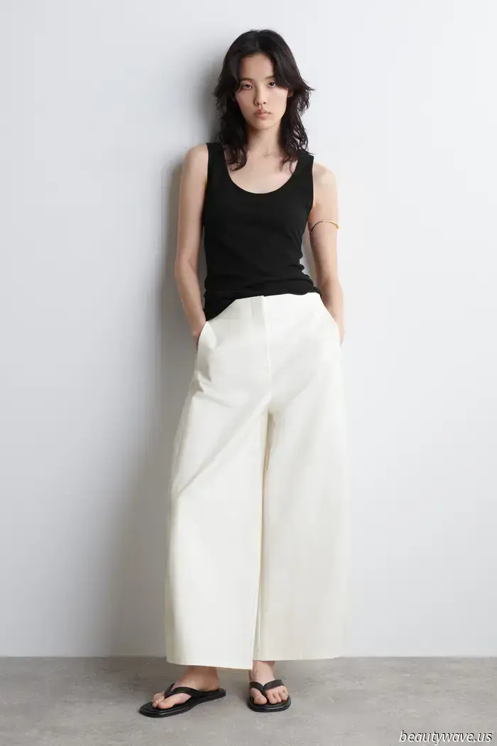 Is it just me, or are all the trendy girls now combining ballet flats with this anti-denim pant trend?