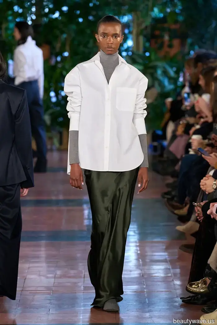 This "Ugly" Shoe Trend Has Made a Comeback from 2016—And It's Improved This Time.