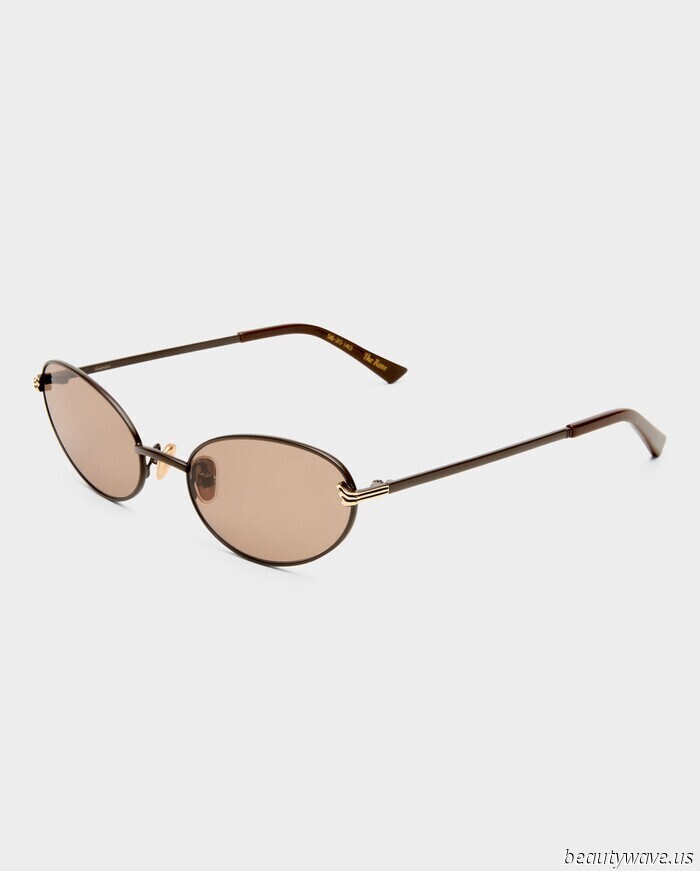 Whitney Port is the epitome of chic, and her new collaboration on sunglasses perfectly embodies that style—chic.