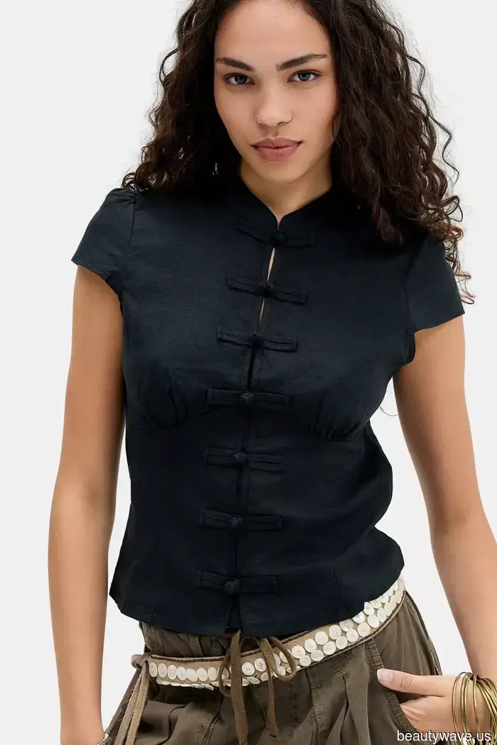 È arrivato il primo acquisto cult dell'autunno, e i londinesi alla moda lo indossano già in continuazione.