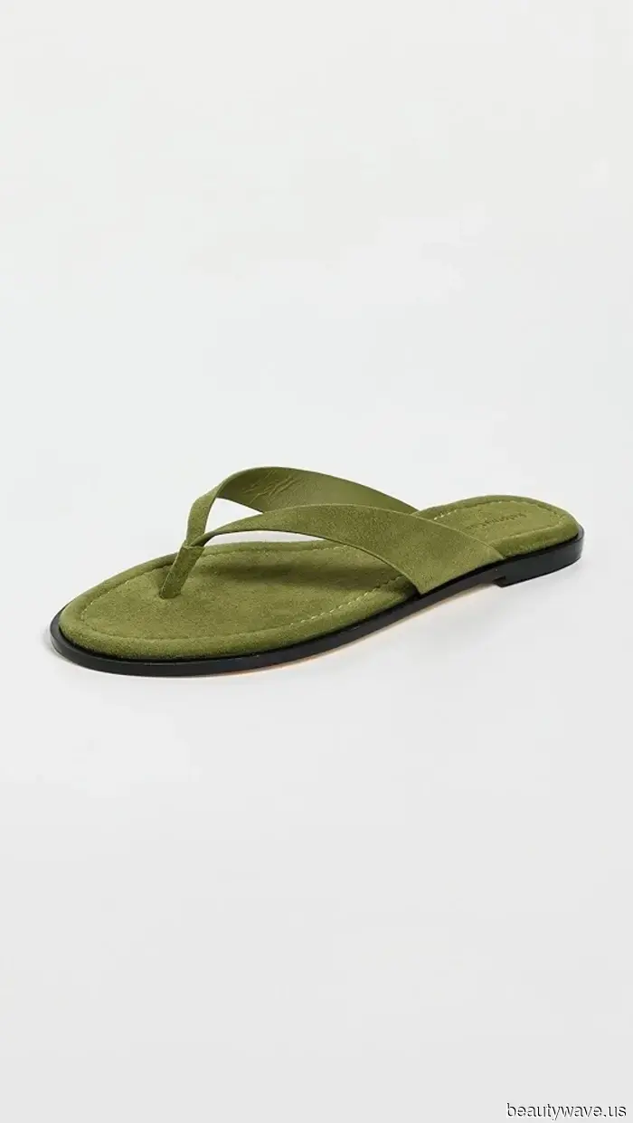 Modeleute in Kopenhagen tragen lately diese 5 Schuhe mit Jeans.