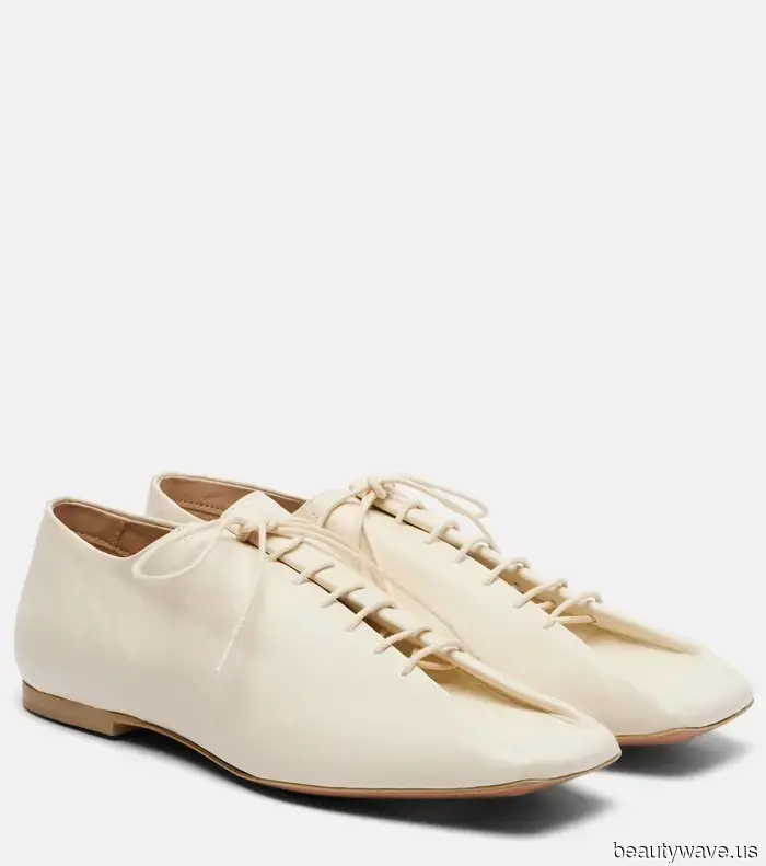 Non mocassini, non ballerine&mdash;Questa è la nuova tendenza delle scarpe flat del 2026