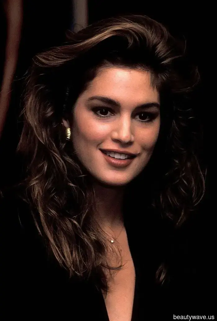 Nearly 40 Years Later, and These Iconic '90s Makeup Styles Are Returning
