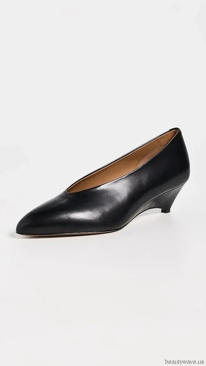 Combining these shoes with long, loose-fitting shorts makes them dramatically more flattering.
