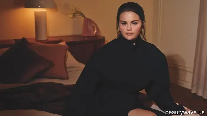 Новый парфюм Rare Beauty — это всё, о чём может говорить моя группа в чате. Вот мои честные мысли.