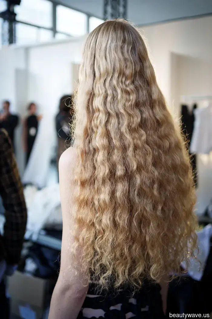 If you're looking to refresh your hair, same—here are 11 spring trends that are effortlessly cool.