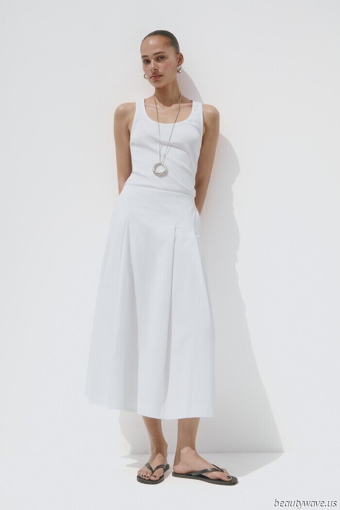 Linen trousers! Maxi skirts! Long shorts! Zara offers every stylish bottoms trend—40 selections that deserve your notice.