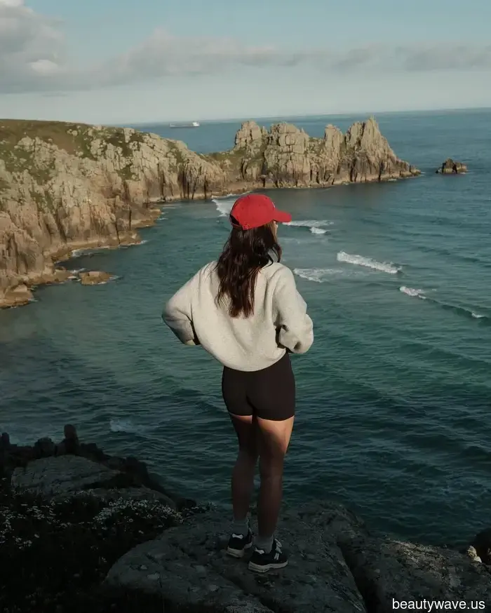 Absolutely, it is feasible to look fashionable while exercising—here are 5 activewear trends set to take over gyms in 2026.