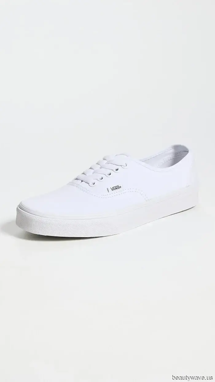 6 Scarpe Anti-Trend Che Gli Acquirenti Esperti Indossano Con I Jeans