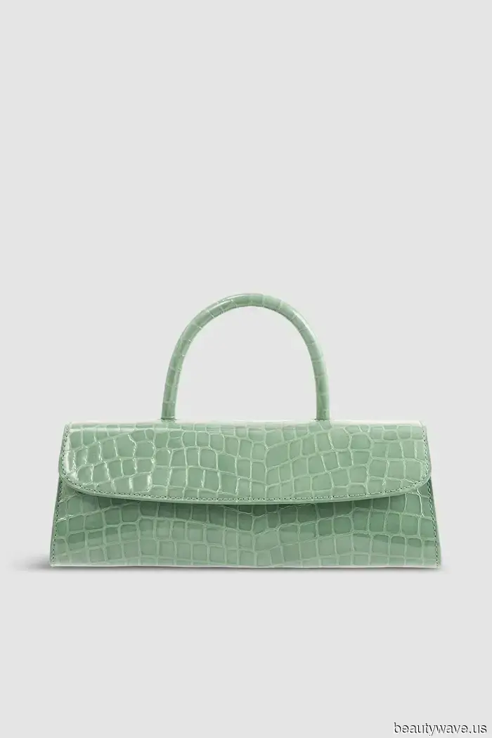I’m declaring it: This is the luxurious-looking bag trend to invest in before fall.