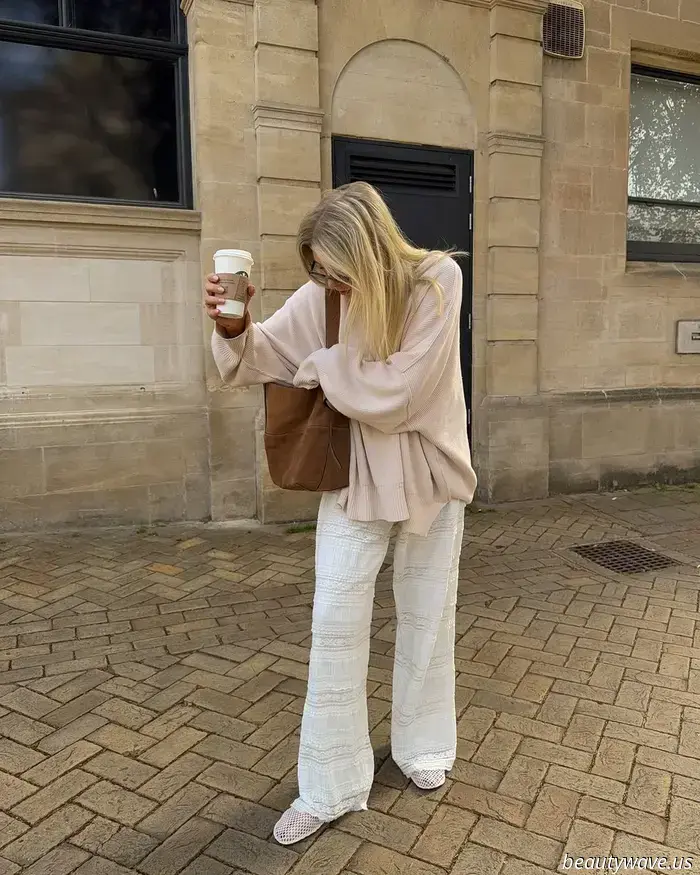 Is it just me, or are all the trendy girls now combining ballet flats with this anti-denim pant trend?