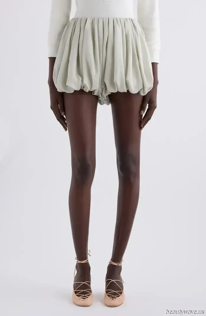 La Controvertida Tendencia de Pantalones Cortos Que Toda Chica Cool Usa Este Verano