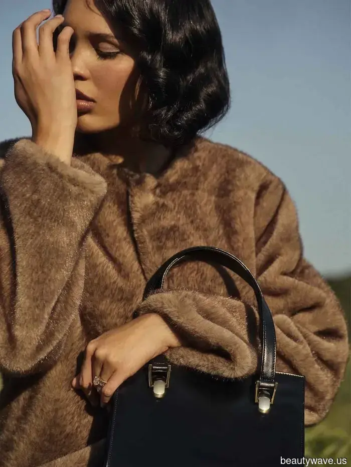 Reformation hat gerade eine Zusammenarbeit mit Nara Smith gestartet, und es ist ein von Vintage inspiriertes Tagtraum.