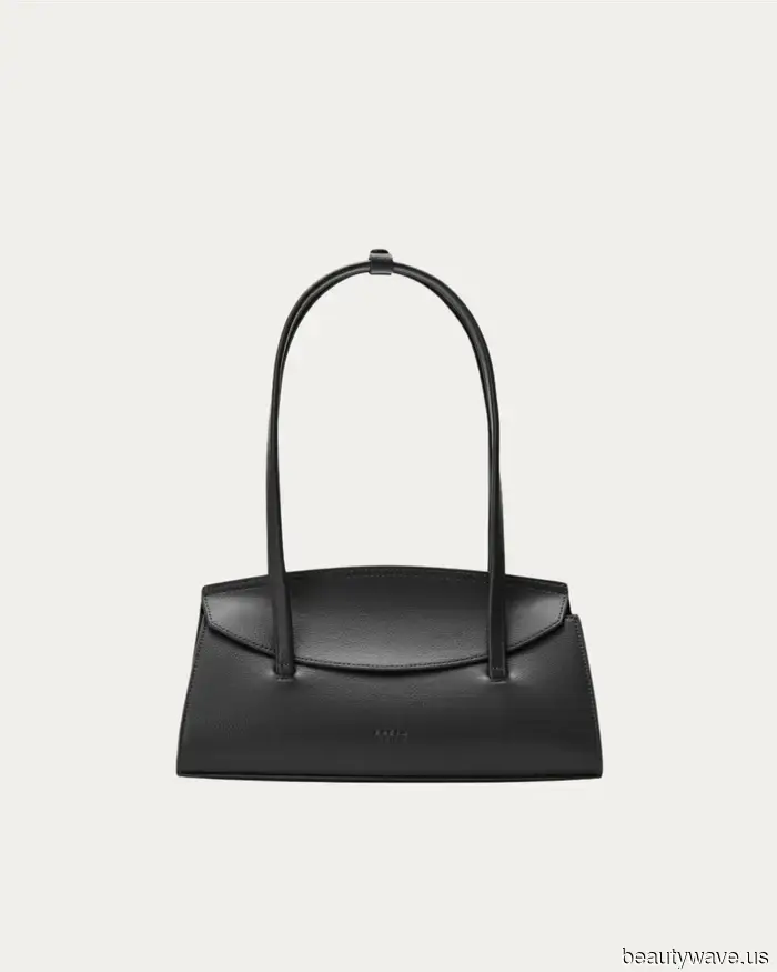 From New York City to London, fashionable individuals everywhere are seen with this sleek, low-profile bag.