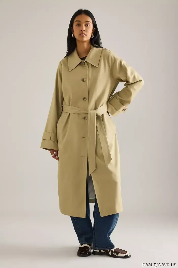 No Buttons, Not Double-Breasted—This Is the Timeless Coat Trend Kendall, Dakota, and Anya Are Embracing Instead.