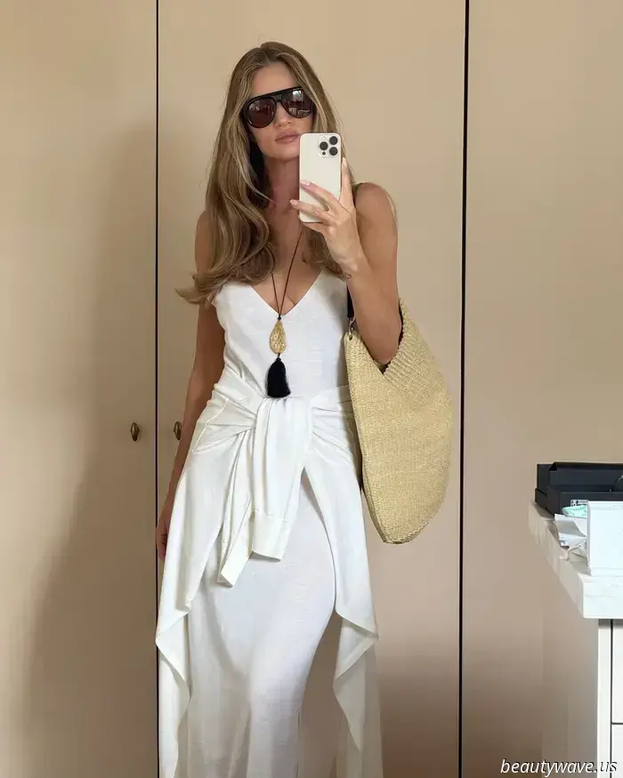The Stylish Jewelry Trend That Everyone Fashionable is Pairing with White T-Shirts
