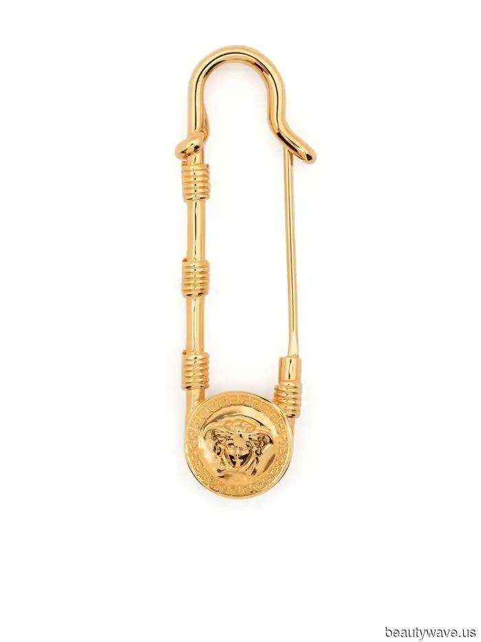 Trust Me, I'm a Fashion Editor—Here Are the Designer Accessory Trends Worth Investing In for Spring 2026.