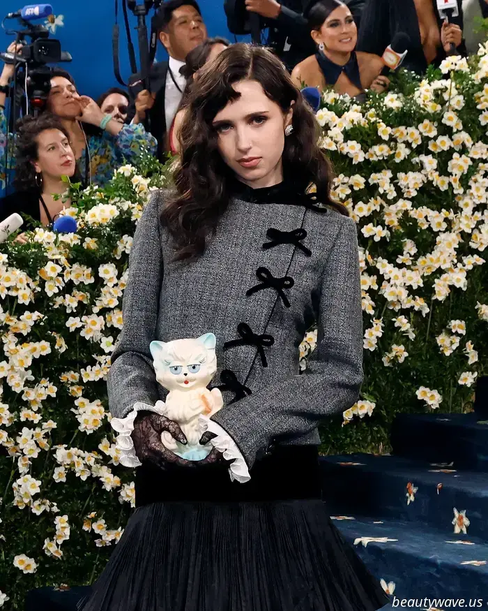 Is the $5000 Valentino Cat Bag the latest version of the Pigeon Bag?
