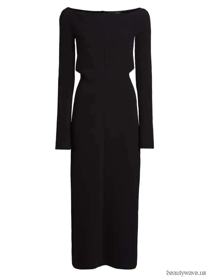 Gwyneth Paltrow recently embodied the style of Carolyn Bessette Kennedy, but replaced her '90s sandals with *this* shoe trend.