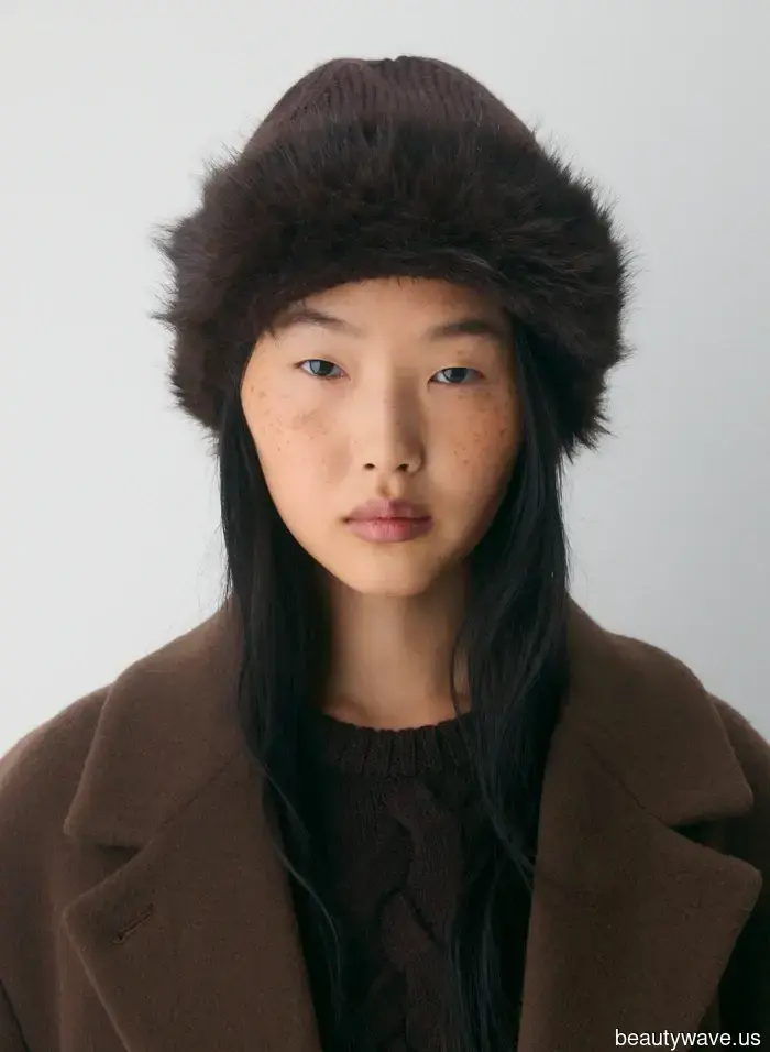 Если вы хотите выглядеть стильно в холодную погоду, купите эти 5 трендов до 100 долларов, чтобы носить с вашим пальто