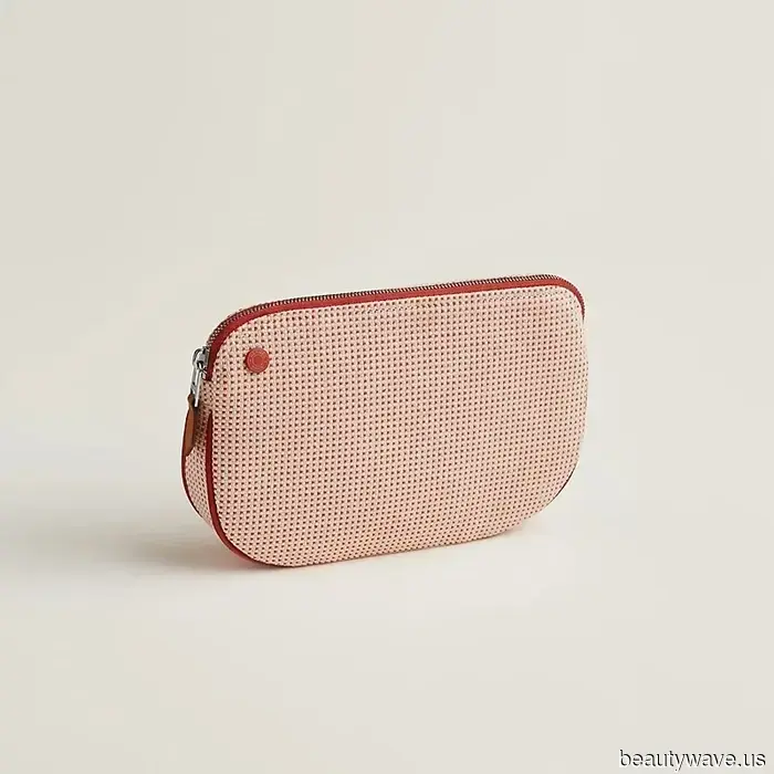 Kelly Rutherford ist die Königin der ikonischen Aufzug-Selfies&mdash;das sind die Schönheitsprodukte, die in ihrer Birkin versteckt sind.