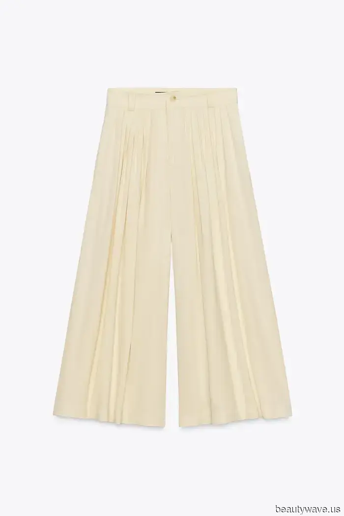 7 Luxe-Looking Outfits to Pair with Fall's Most Iconic Footwear Trend