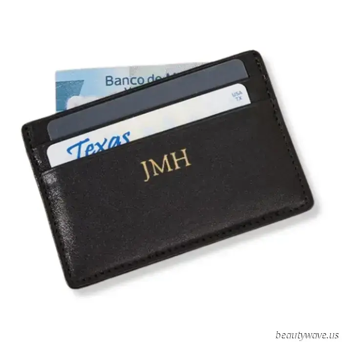 The Travel Essentials That Our Editors Rely On