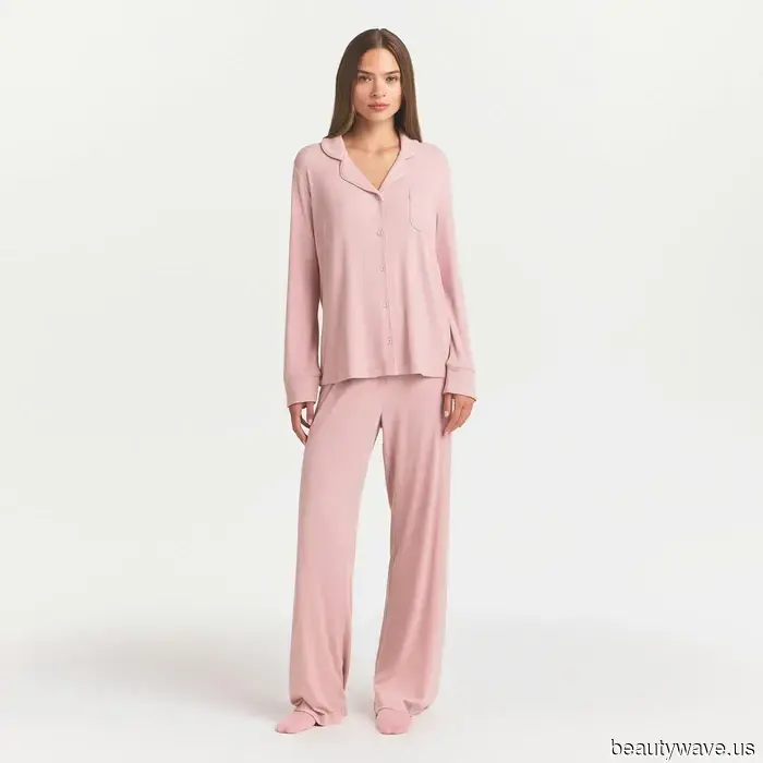 Alright, I'll take the plunge—here's a list of editor-approved gifts under $200 that moms will absolutely adore.