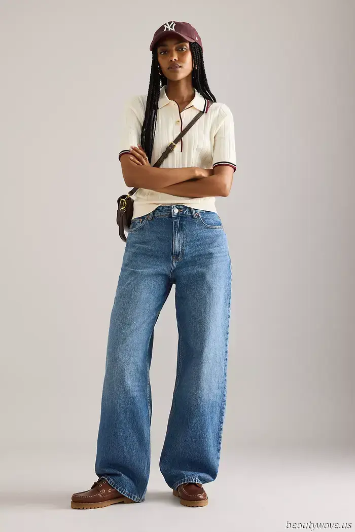 Non sono una donna da scommesse, ma sono sicura che tutti seguiranno questa tendenza di jeans con mocassini questa settimana