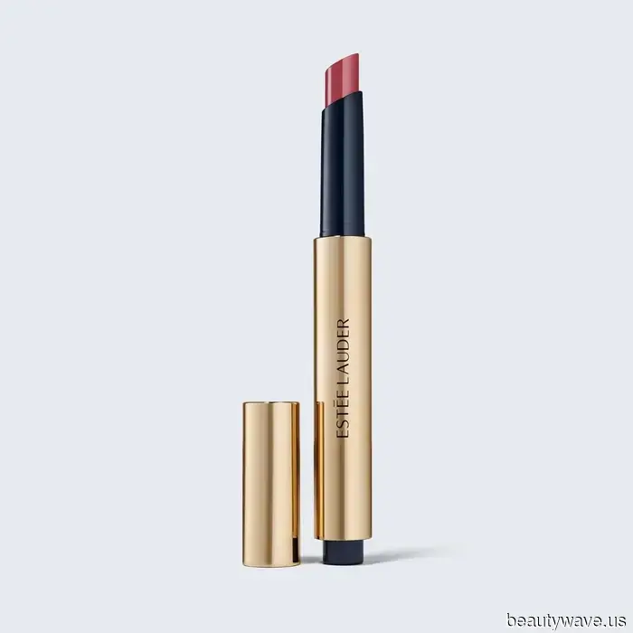 Mi mamá y yo siempre nos quejamos de los labios secos&mdash;este es el lápiz labial que ambas recomendamos.