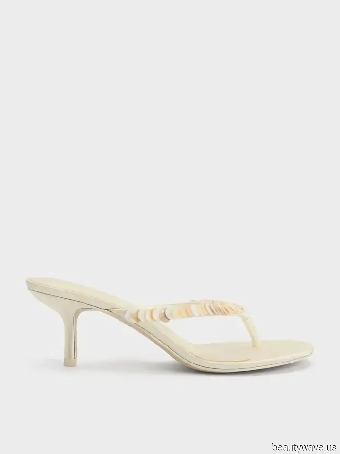 My Most Stylish Coworker Gave Me a Heads-Up—This '90s Sandal Trend Will Take Over for Ballet Flats This Summer.