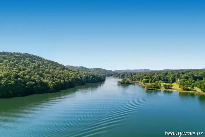 11 Lake Getaway Ideas That Are Even More Enjoyable Than the Beach