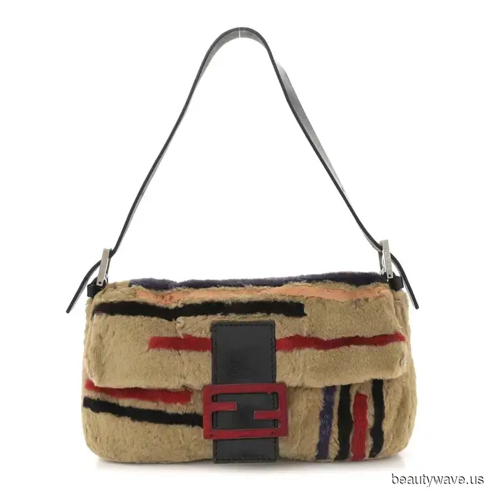 Rihanna understands that pairing this shoe trend with brown pants elevates the richness of your winter outfits.