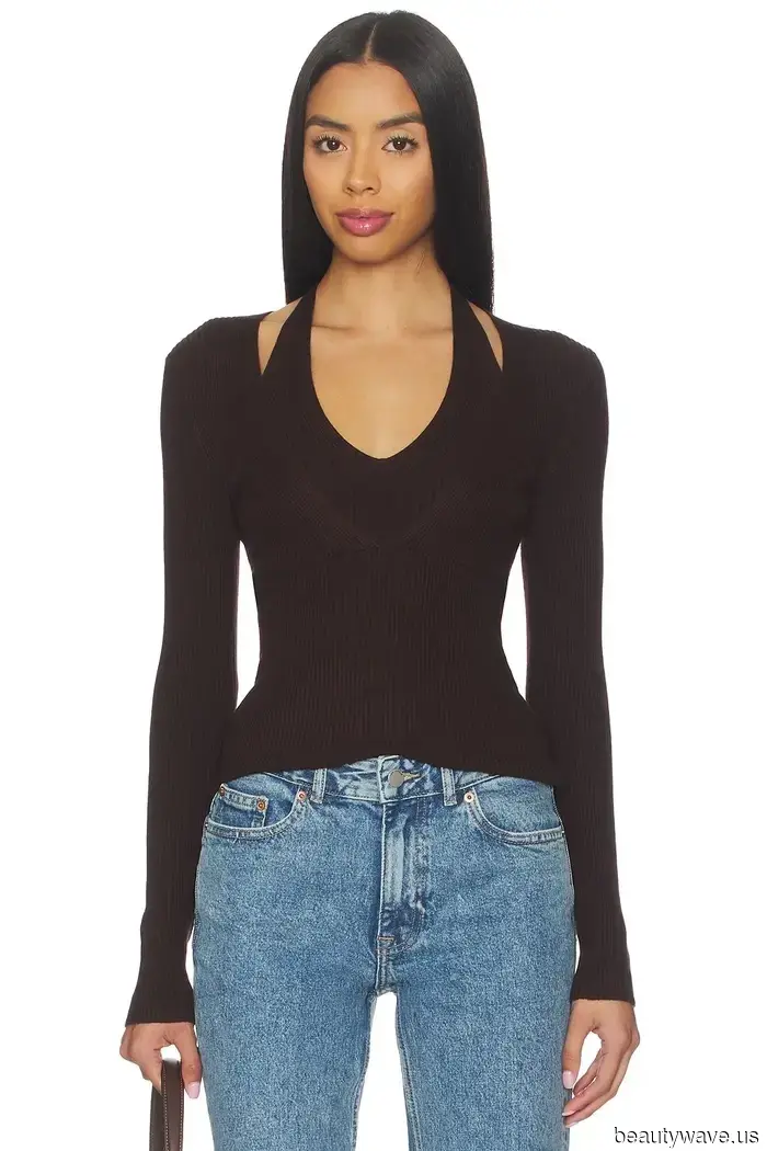 In Los Angeles, every It Girl will be donning this specific outfit instead of leggings this summer.