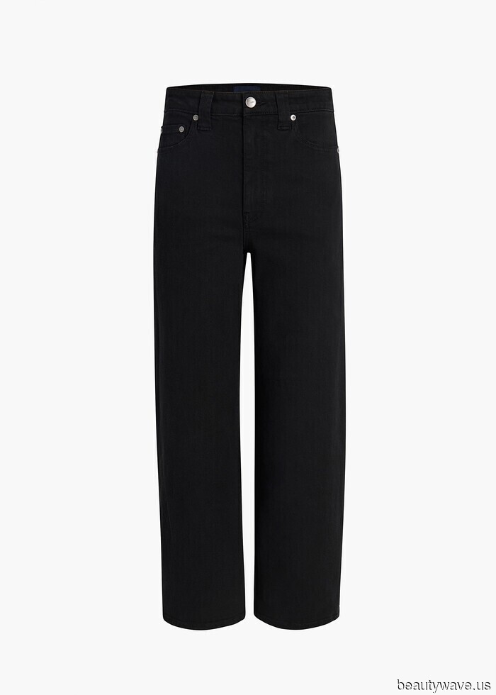 I’m employed in the fashion industry in NYC, and this is my capsule wardrobe (it creates stylish outfits).