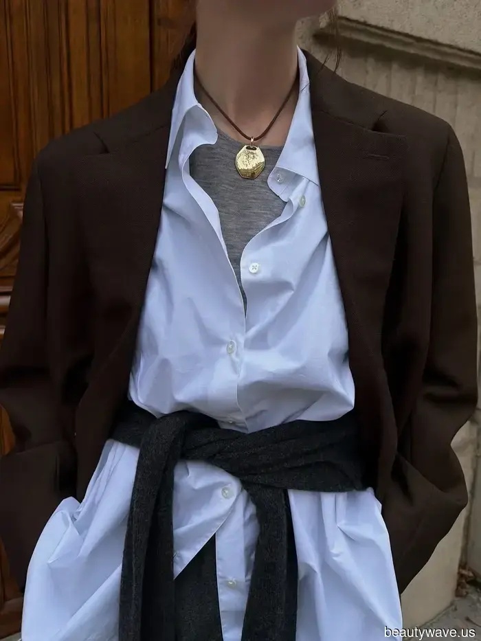 Chic Layering Guidelines: How Fashion Enthusiasts Combine Sweaters with Jeans, Skirts, and Everything Else