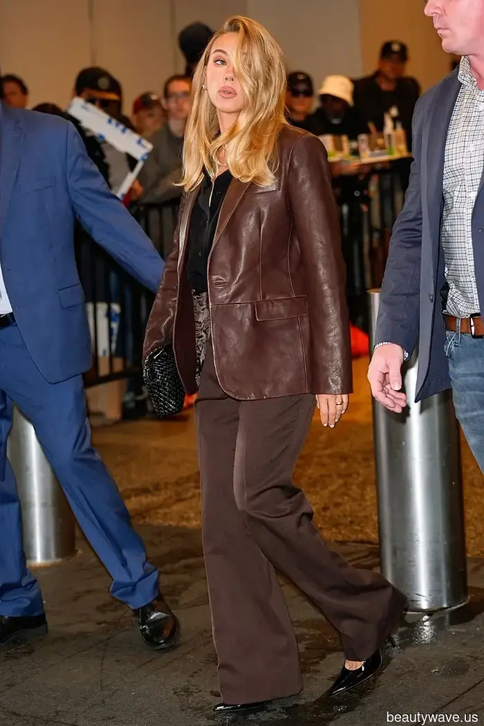 It’s confirmed: Combining these two colors is essential for creating luxurious fall outfits.