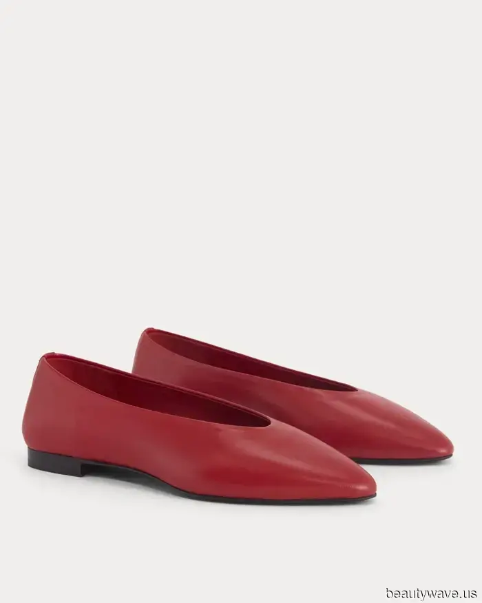 Achieving a fashionable look this summer is as simple as combining these two color trends.