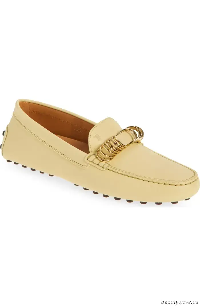 It's Official: This Is *the* Shoe Color Trend to Bring on Your Summer Trips
