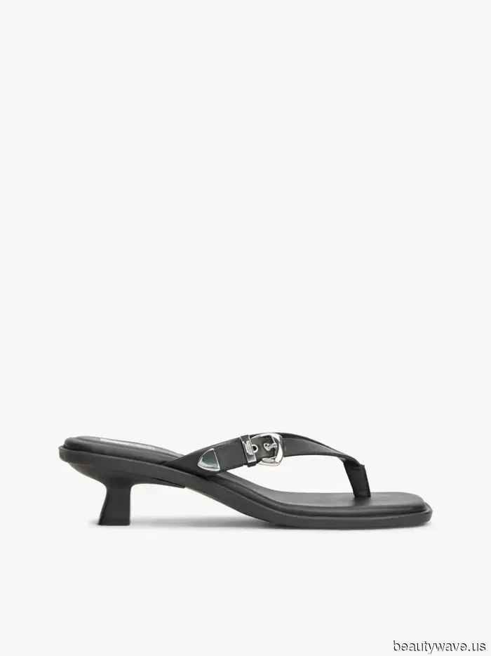 Not Trainers, Not Loafers—It Girls are Pairing Cropped Jeans with This Effortlessly Stylish Sandal Trend Instead.