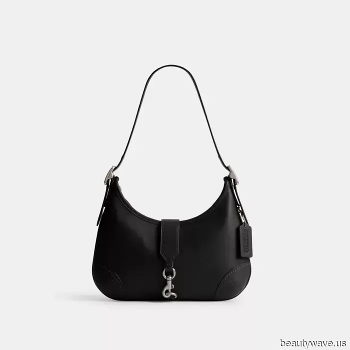 Spotted in L.A.: Odessa A'zion was seen carrying the iconic Coach bag that every editor I know desires.