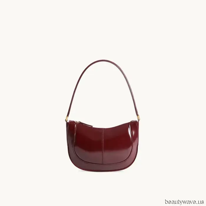 No one rocks jeans quite like stylish Parisians—here are 7 effortless outfits I’m looking to replicate from the French this fall.