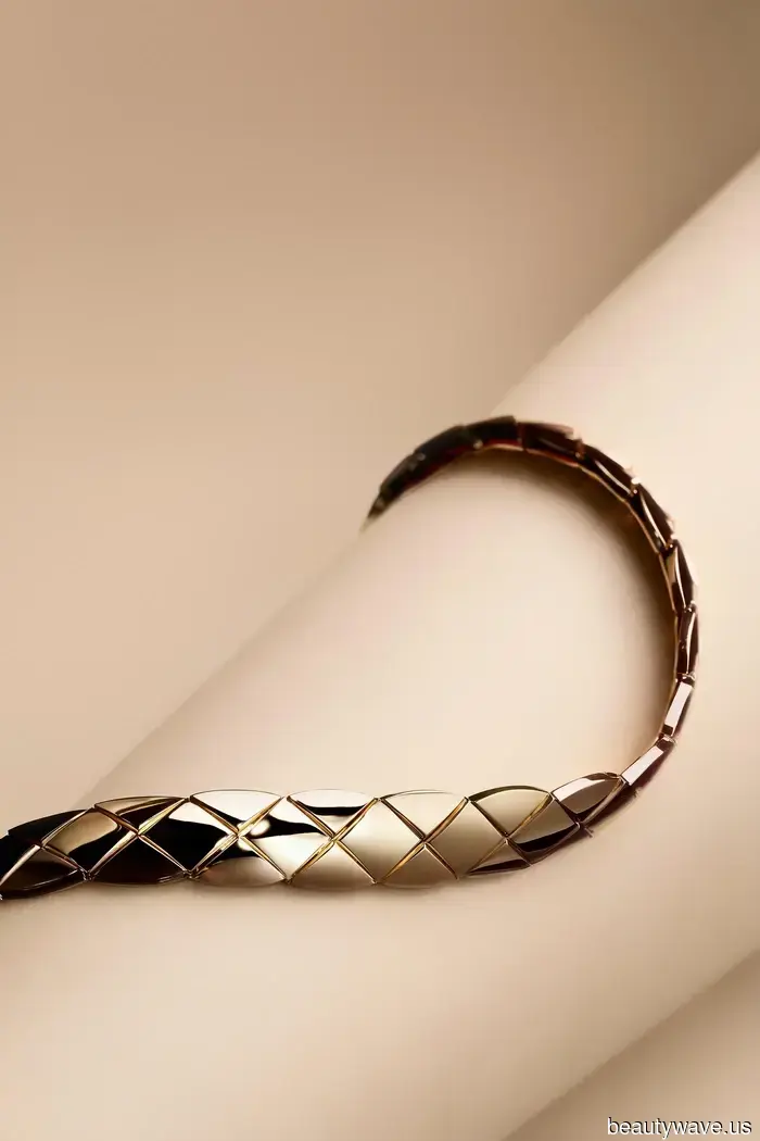 Gracie Abrams is the latest muse for Chanel's Coco Crush Collection—take a look at a sneak peek of the beautiful campaign.