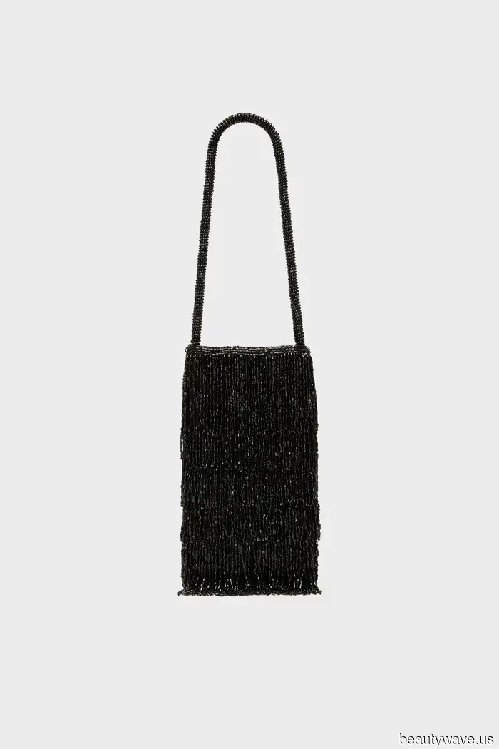 Not a Clutch—The Evening Bag Has Been Revamped to Reflect This It Girl Trend for 2026.