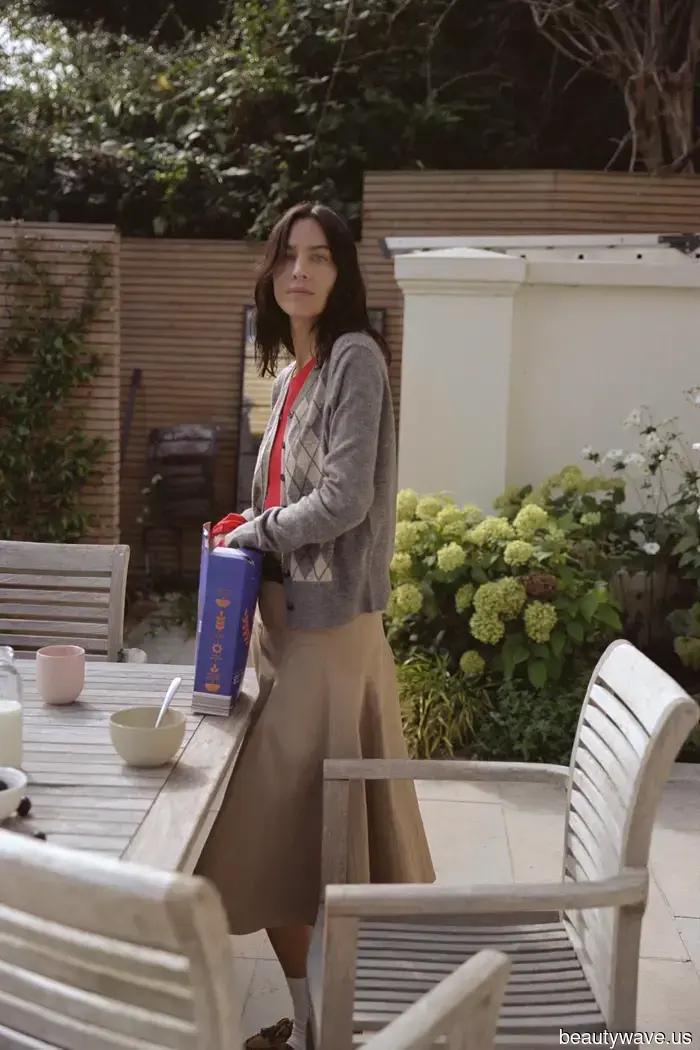 Nothing brings down the grandeur of your closet quite like the Zara New Arrivals section—25 items that can instantly enhance your fall wardrobe…