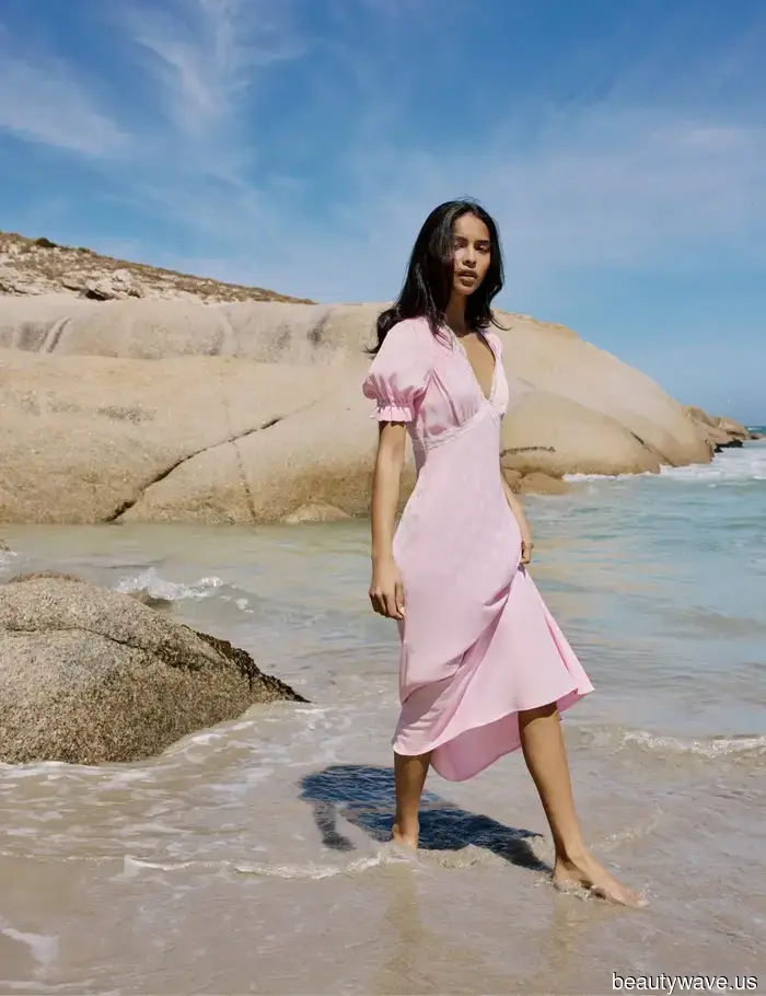 Not a Babydoll—This is the ‘90s Dress Trend That Fashion Enthusiasts Will *Genuinely* Embrace All Summer Long.