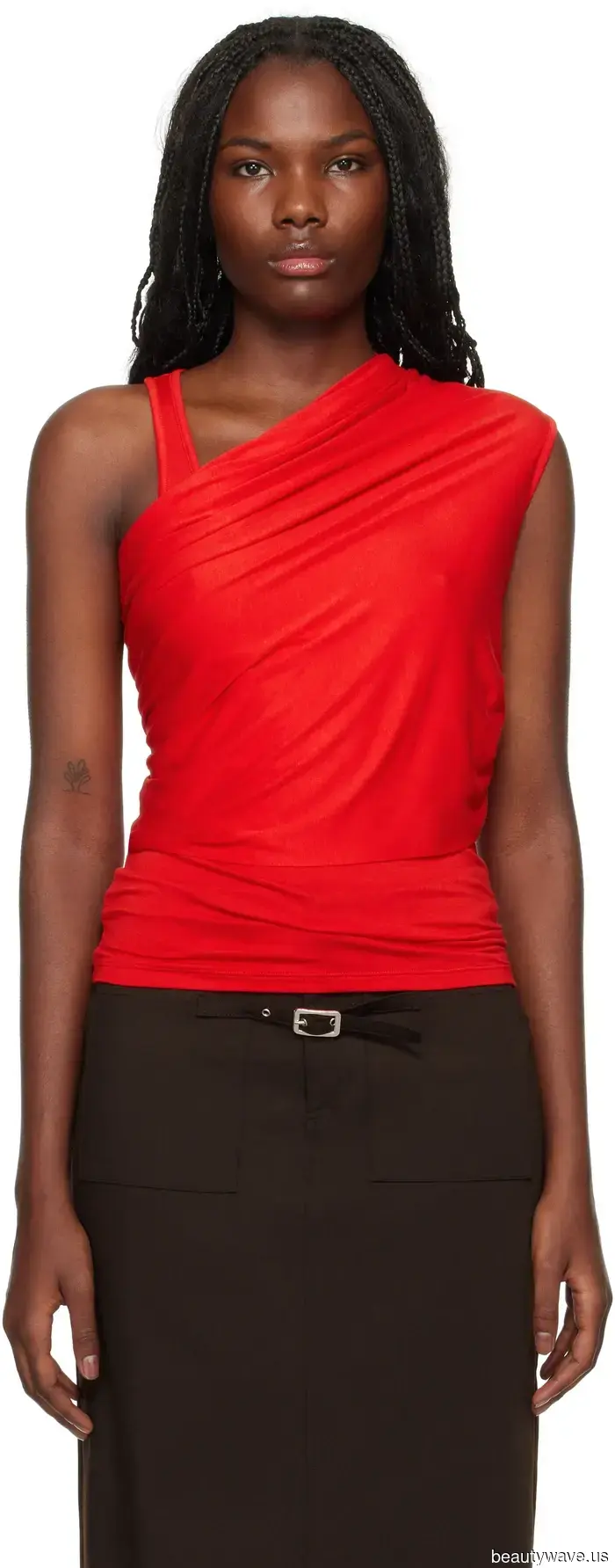 Ssense è dove faccio shopping quando voglio sentirmi ispirato&mdash;24 pezzi attualmente nel mio carrello