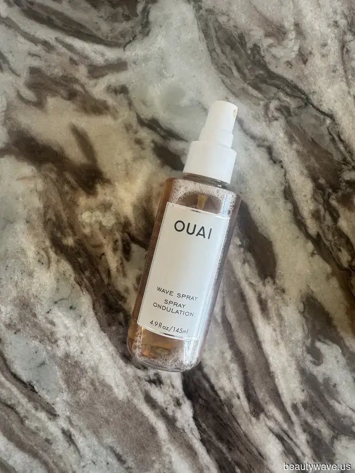 I Capelli da Spiaggia Sono Tutta la Mia Personalità&mdash;7 Spray Salini Che Ho Testato Che Creano una Texture Scompigliata Senza il Croccante